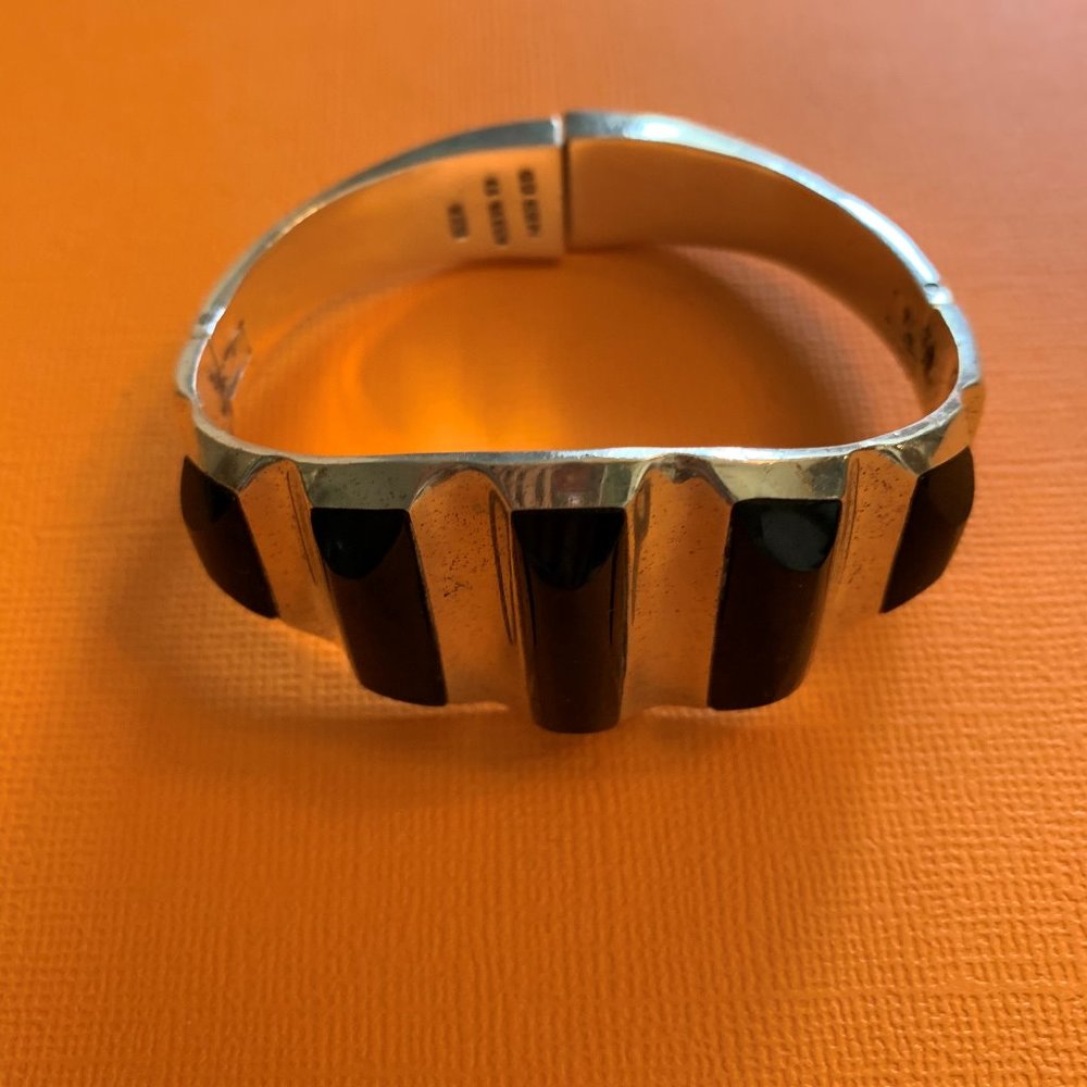 STERLING SILVER & ONYX BRACELET